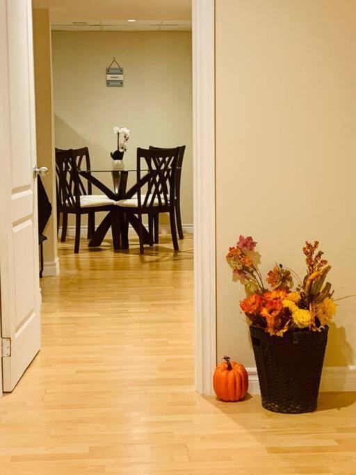 Finished 2 Bedroom Apartment In An Upscale Area Of Ajax Exterior foto